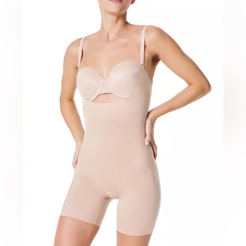SPANX Women's Thinstincts 2.0 Open-Bust Mid-Thigh Bodysuit Petite Small NEW